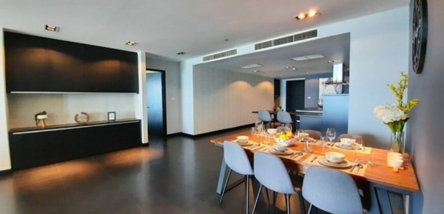 Luxury Direct Beachfront Condo For Sale at Jomtien