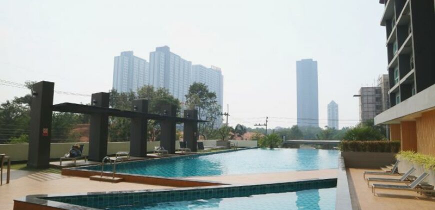 Beautiful Sea View Condo For Sale In Jomtien