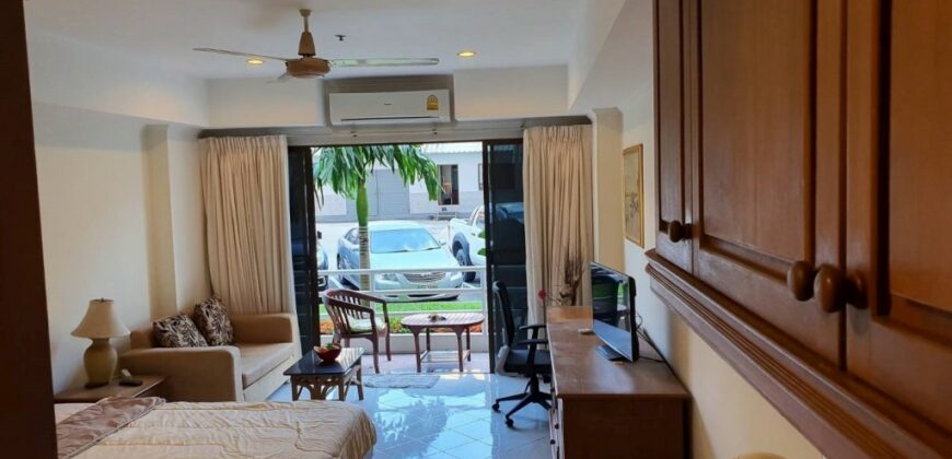 Large Studio for Rent in View Talay Condo