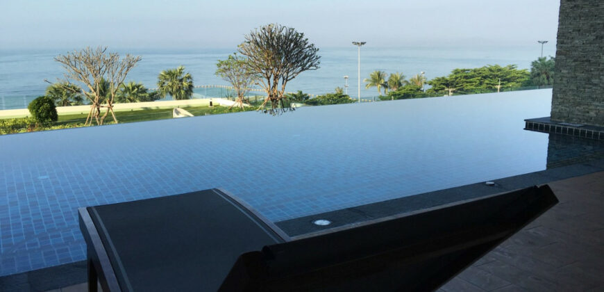 New beachfront condominium in Jomtien