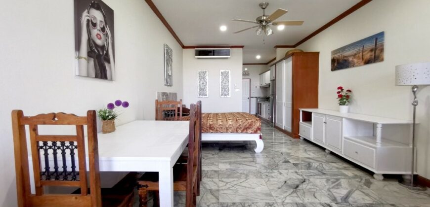 Large Studio for Sale at Jomtien Yacht Club 1