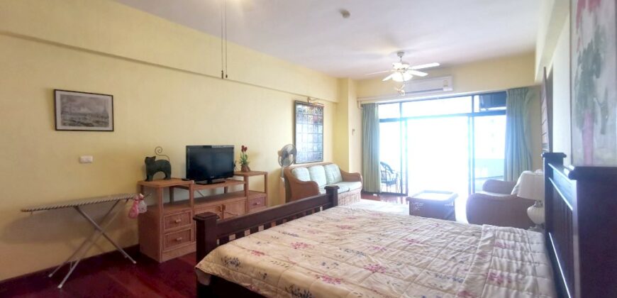 Studio condo for sale at Jomtien Complex Condotel