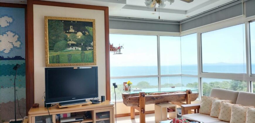 Luxury Marina-Front Condominium On Jomtien Beach For sale