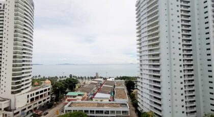 Sea View condo For sale at Jomtien Complex