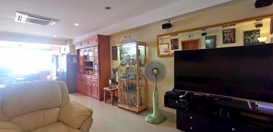 Sea View condo For sale at Jomtien Complex