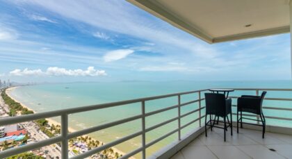 Large 2 bedrooms with an office and parking space for sale View Talay 7