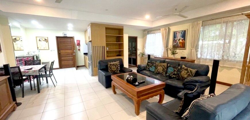 Large 1bed corner unit for sale