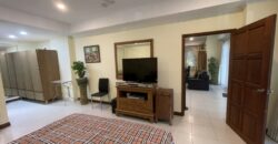 Large 1bed corner unit for sale