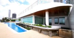 <strong>Unique ground-floor penthouse on absolute beachfront</strong>