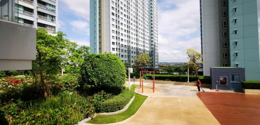 <strong></noscript>Unique 3-bed front corner apartment with stunning views</strong>