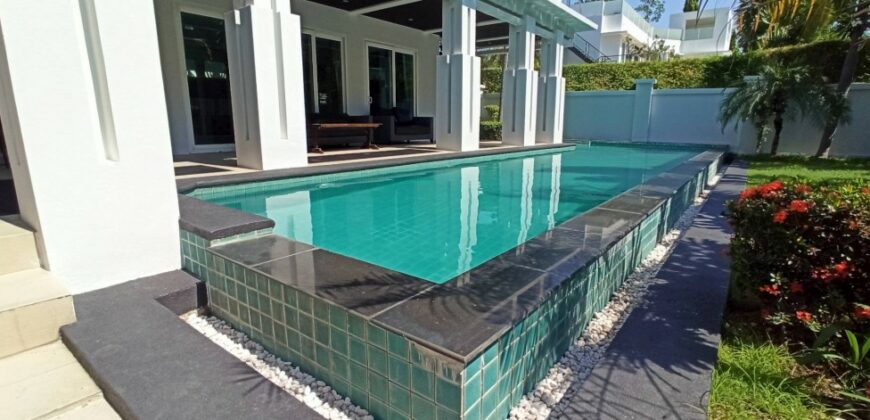 Luxury 4 Bedroom House For Sale in Jomtien