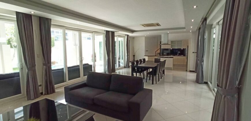 Luxury 4 Bedroom House For Sale in Jomtien