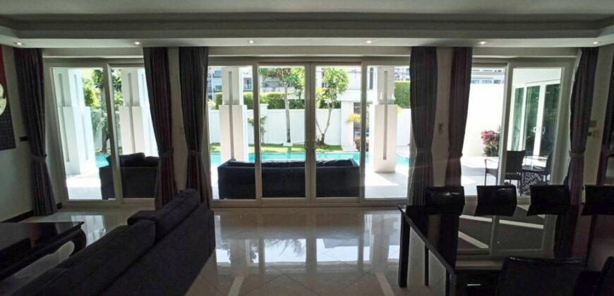 Luxury 4 Bedroom House For Sale in Jomtien