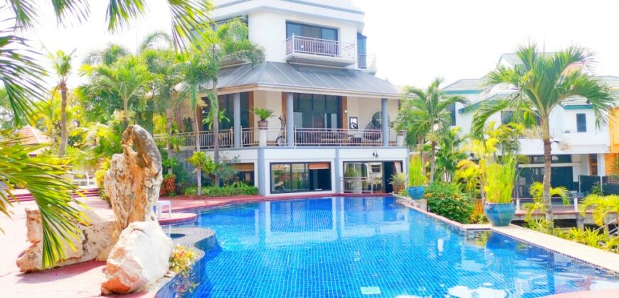 Very Unique Property In Jomtien Yacht Club 3