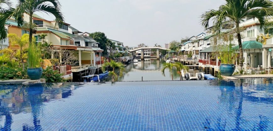 Very Unique Property In Jomtien Yacht Club 3