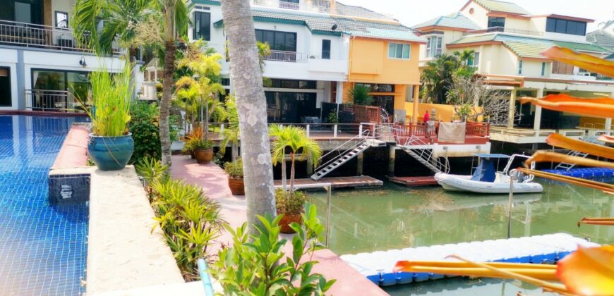 Very Unique Property In Jomtien Yacht Club 3