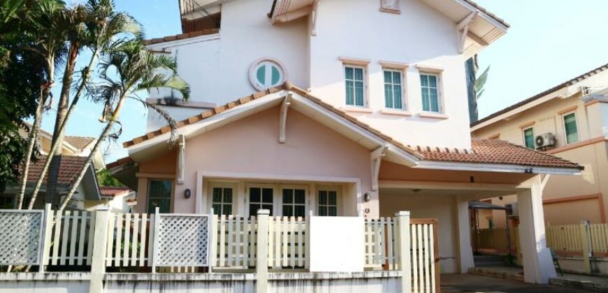 2 Storey House For Sale Close To The Beach