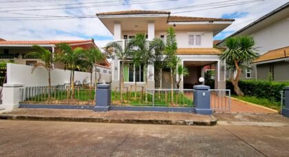 Two Storey House For Sale near Jomtien Beach