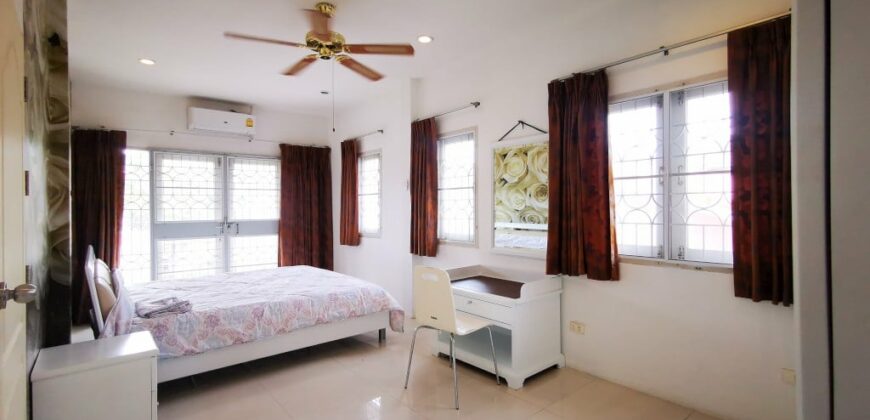 Two Storey House For Sale near Jomtien Beach