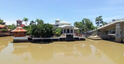 Unique Pool-Villa with Private Mooring Dock