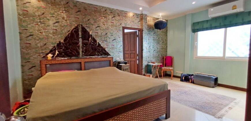 2 bedroom house for sale at Jomtien condotel village