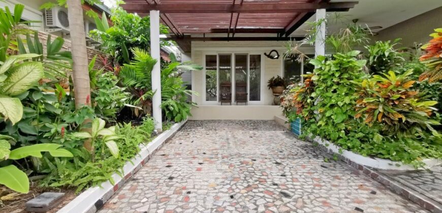 2 bedroom house for sale at Jomtien condotel village