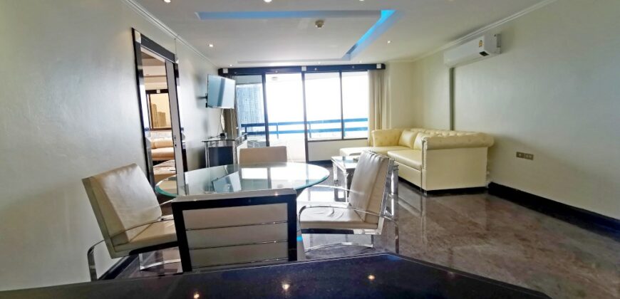 Sea view condo for sale at Jomtien Plaza Condotel