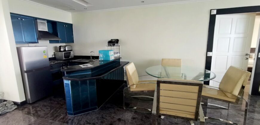 Sea view condo for sale at Jomtien Plaza Condotel