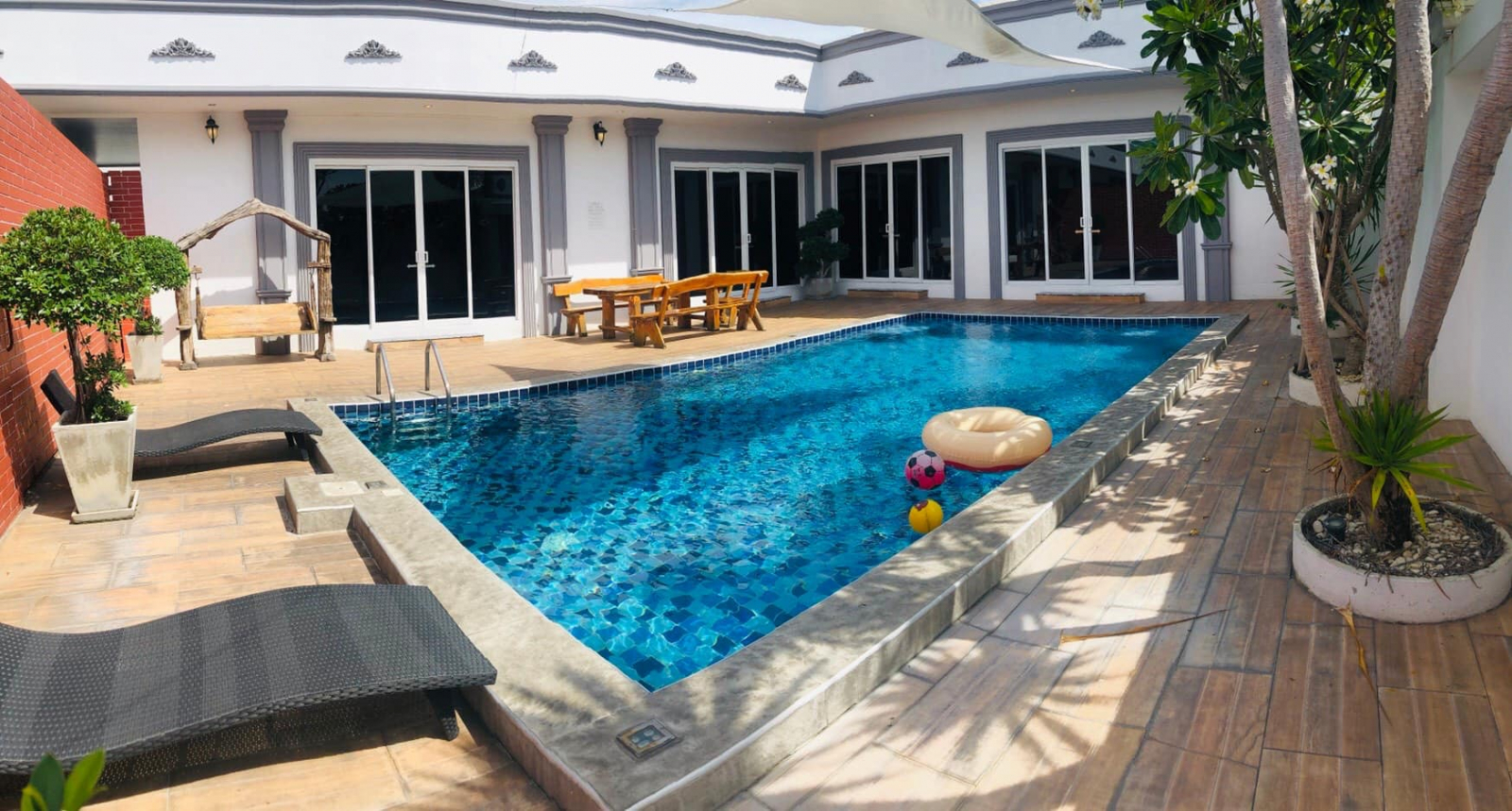 Private pool villa for Sale Near Jomtien Beach