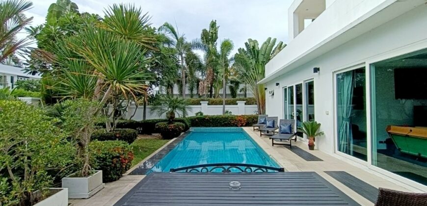 Luxury pool villa for sale at Palm Oasis