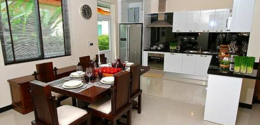 Luxury Executive Villas For Sale in Whispering Palms, Mabprachan Pattaya