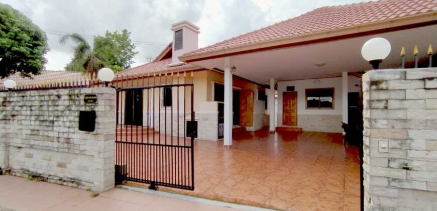 3 Bedroom House At Mabprachan Lake!