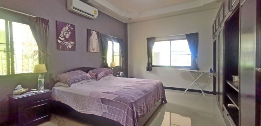 Luxury 7 Bedrooms House For Sale at Nongplalai, East Pattaya