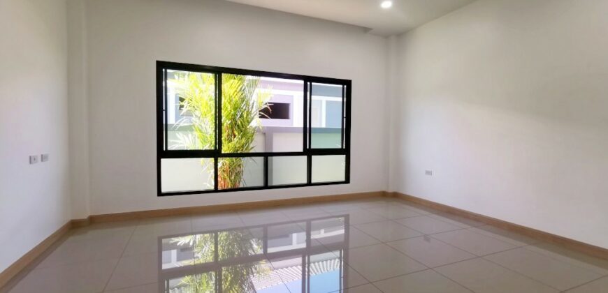 Brand New House For Sale near Mabprachan