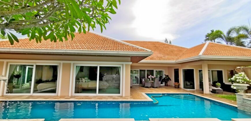 Luxury pool villa For Sale at Sedona Villas Mabprachan