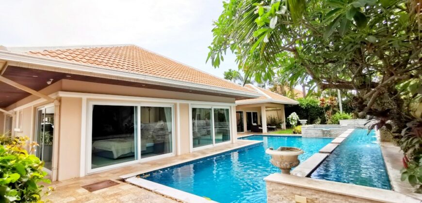 Luxury pool villa For Sale at Sedona Villas Mabprachan