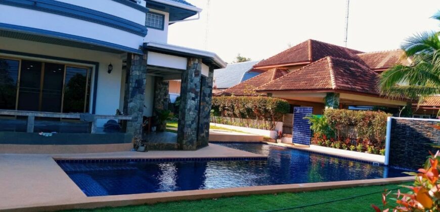 5 Bedrooms Pool Villa For sale in Mabprachan