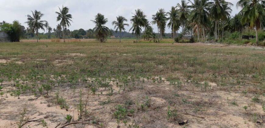 Large Land For Sale In Mabprachan Lake, East Pattaya