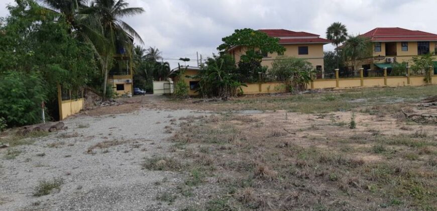 Large Land For Sale In Mabprachan Lake, East Pattaya