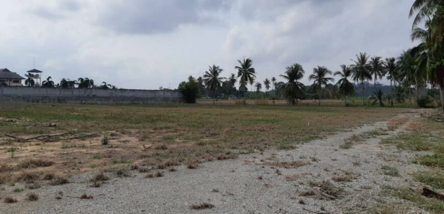 Large Land For Sale In Mabprachan Lake, East Pattaya