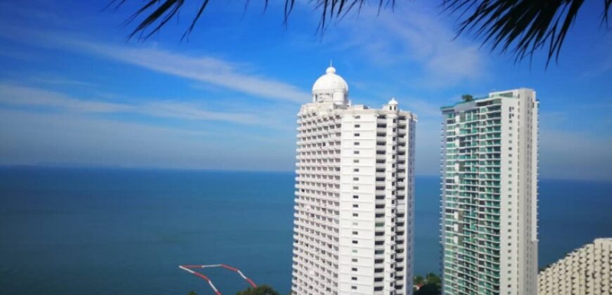 Luxury High-Rise Condominium The Riviera Wongamat