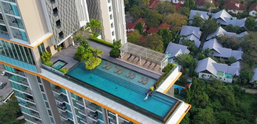 Luxury High-Rise Condominium The Riviera Wongamat