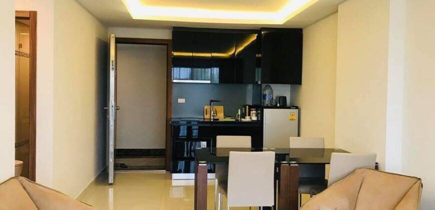 2 bedrooms Condo For Sale at Club Royal