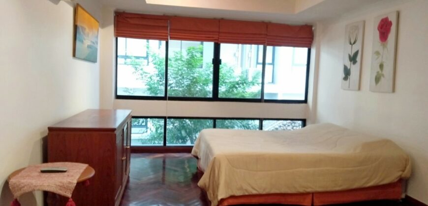 Lovely 3 bedrooms beachfront Condo for sale