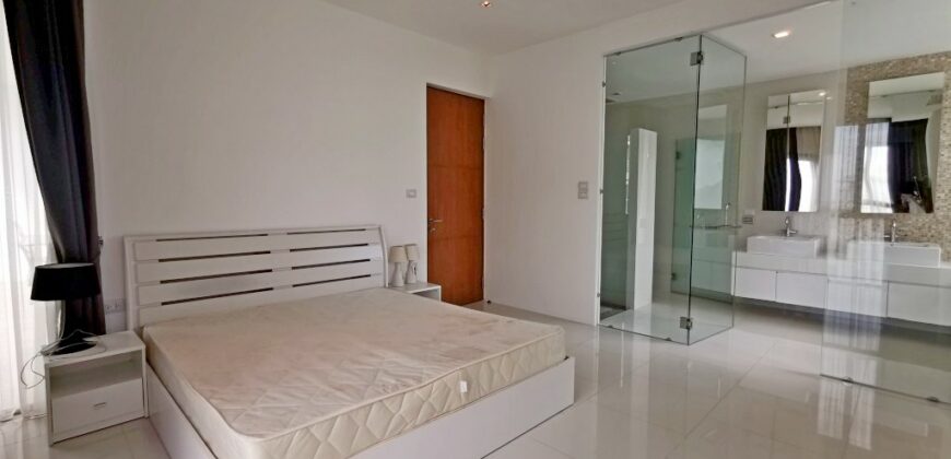 Sea view 2 bedroom condo for rent