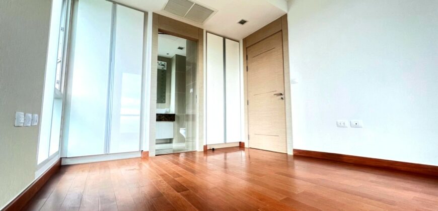 Sea view condo in The Palm Wong Amat for sale