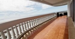 Beachfront condo for rent at Wongamat