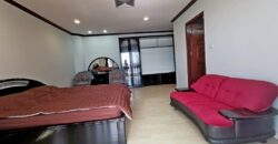 Beachfront condo for rent at Wongamat