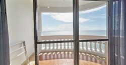 Beachfront condo for rent at Wongamat