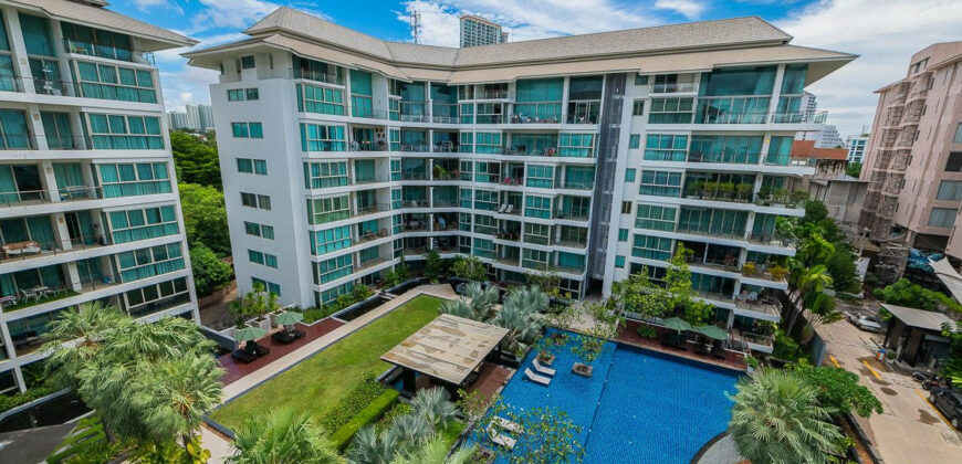 Pool view Condo for sale at Apus Condominium